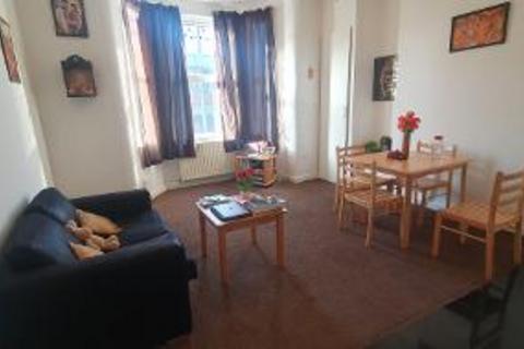 1 bedroom flat to rent, Egerton Road (Available July 2025), Manchester M14