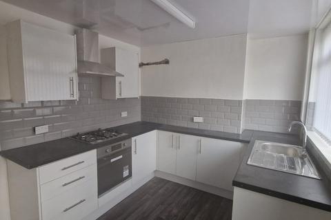 3 bedroom terraced house to rent, Lower House Lane, Liverpool