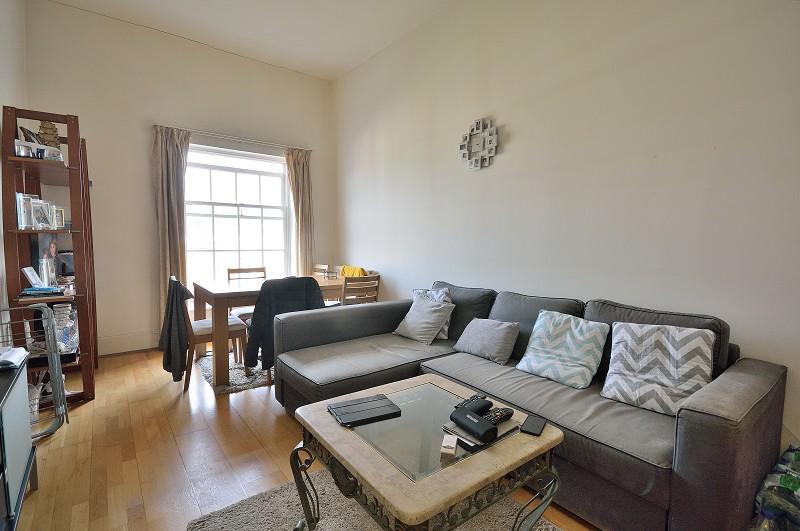 Princes Park Manor, Royal Drive, New Southgate, London. N11 2 bed flat