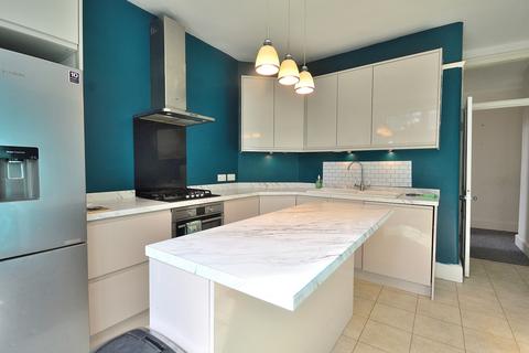 32 Old Park Road, London, N13 4RE
