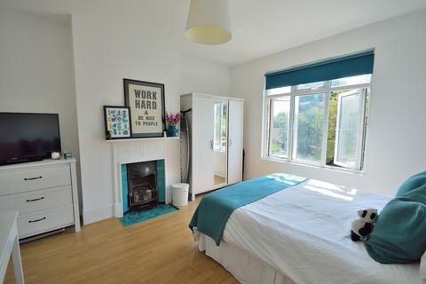 undefined, Windsor Road, Palmers Green, London. N13