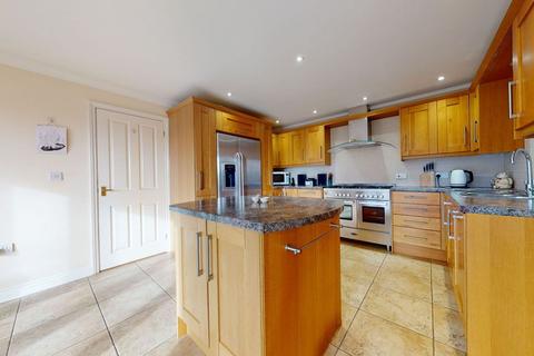 5 bedroom detached house for sale - Overstone Road, Moulton, Northampton NN3 7UX