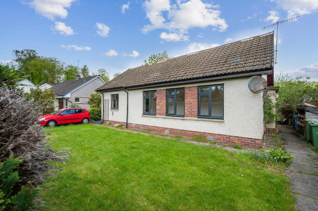 Lubnaig Drive, Callander, Stirling... 3 bed bungalow £1,100 pcm (£254 pw)