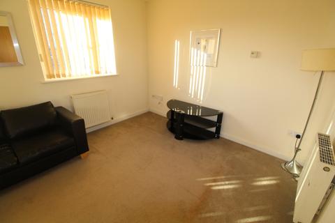 1 bedroom flat to rent - Sycamore Court, Grenfell Avenue, Hornchurch, Essex, RM12