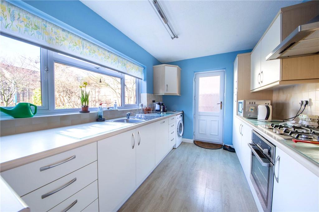 Aplins Close, Harpenden, Hertfordshire 4 bed detached house £1,250,000