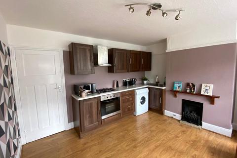 3 bedroom semi-detached house to rent, Edgeworth Drive, Fallowfield, M14