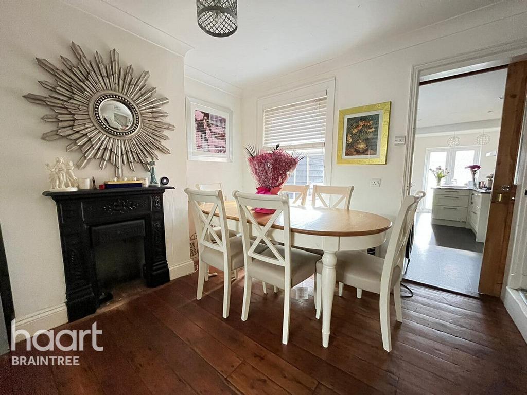 Woodfield Road, Braintree 3 bed semidetached house £350,000