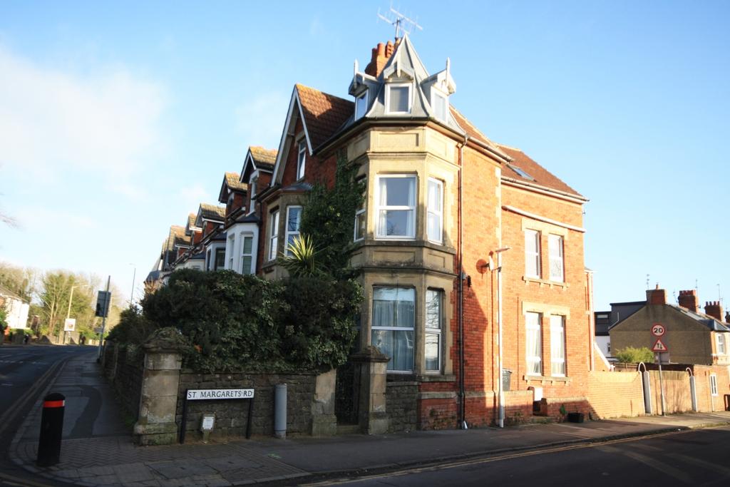 Croft Road, Swindon, Wiltshire, SN1 1 bed flat £850 pcm (£196 pw)