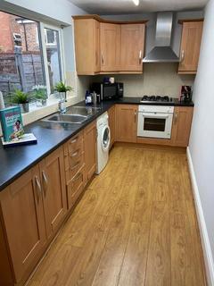 3 bedroom terraced house to rent, St Georges Road, Fallowfield, M14