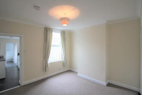 3 bedroom semi-detached house to rent, Offmore Road, Kidderminster, DY10