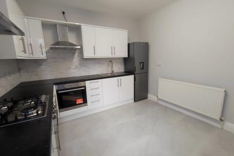 Studio to rent, Ashburnham Road, Luton, Bedfordshire