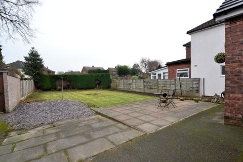 2 bedroom detached bungalow for sale - Northcliffe Road, Offerton, Stockport SK2 5AN
