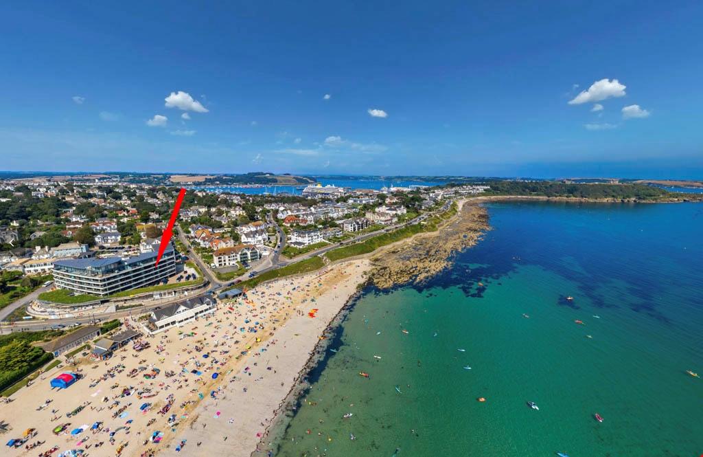 Cliff Road, Falmouth seafront, Cornwall 2 bed apartment for sale £