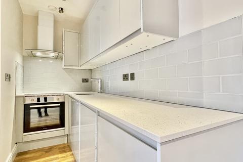 1 bedroom flat to rent - 116 Mitcham Lane, SW16 6NR