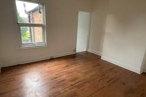 2 bedroom terraced house to rent, Charles Street, Newark