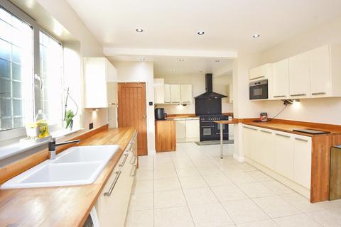 5 bedroom detached house for sale, St Winifred's Road, Harrogate