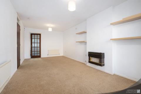 14 Bainards Close, Wymondham, NR18 0TS