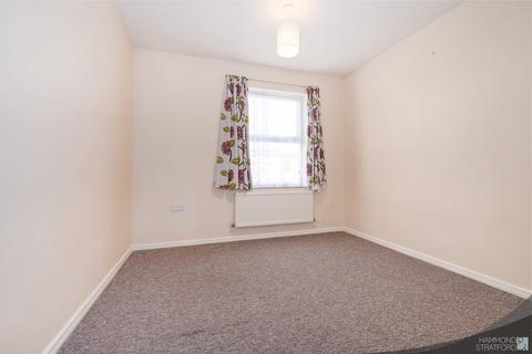 14 Bainards Close, Wymondham, NR18 0TS
