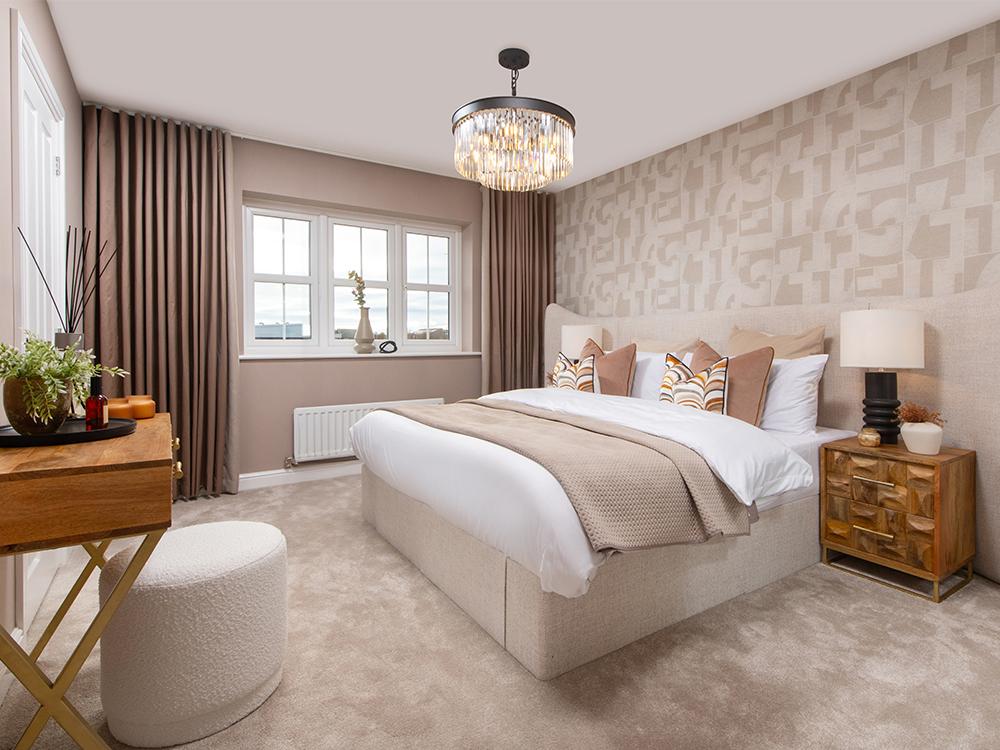 Main bedroom with en-suite