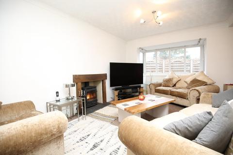 4 bedroom detached house for sale - East House Drive, Hurley