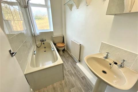 1 bedroom cottage to rent, Hough Side Road, Pudsey