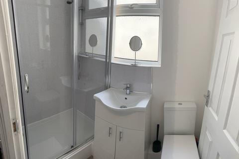 1 bedroom property to rent - Dudley Road West, Tividale