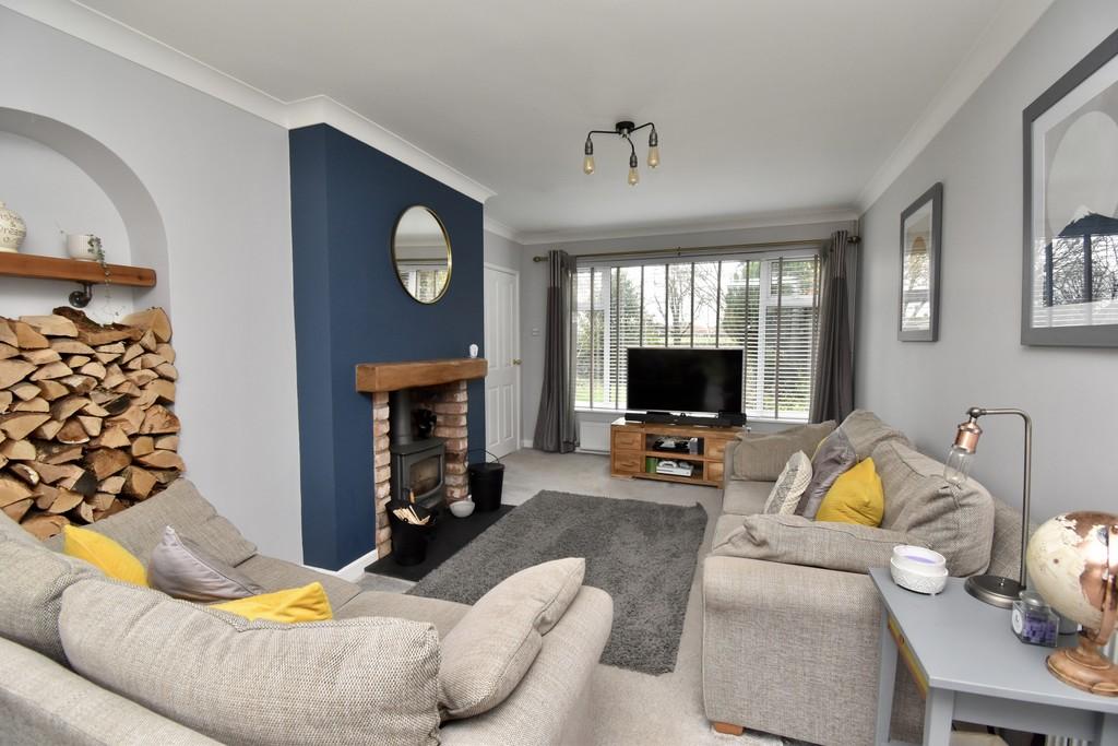 Lincoln Road, Bassingham, Lincoln 4 bed detached house £459,950