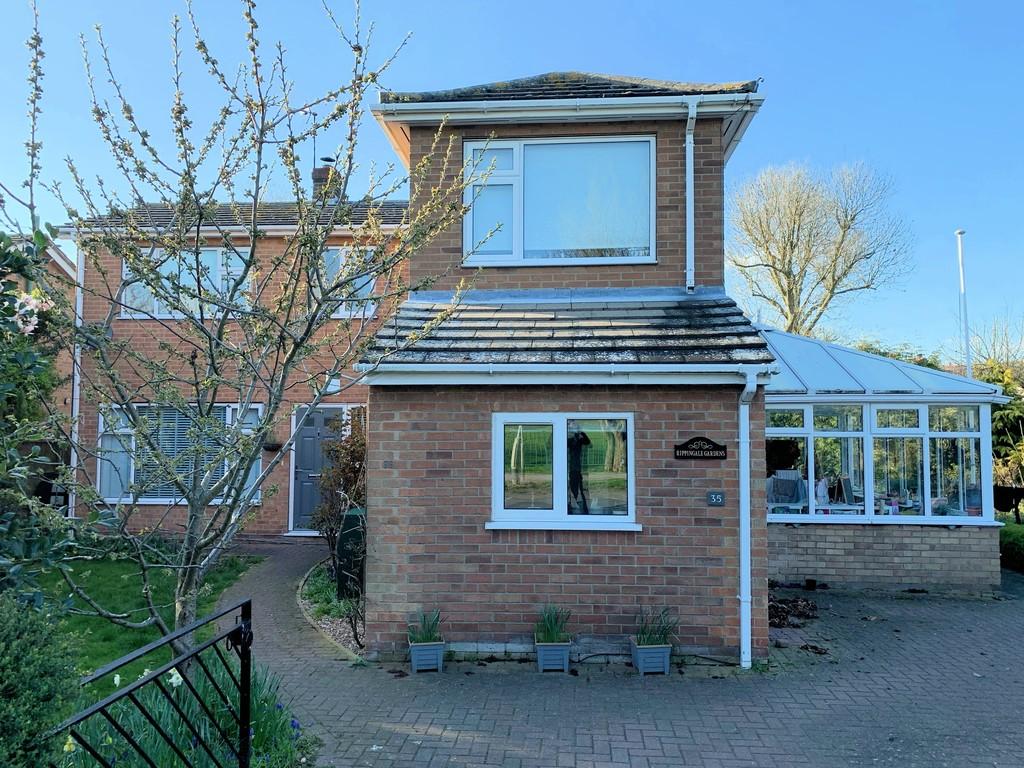 Lincoln Road, Bassingham, Lincoln 4 bed detached house £459,950