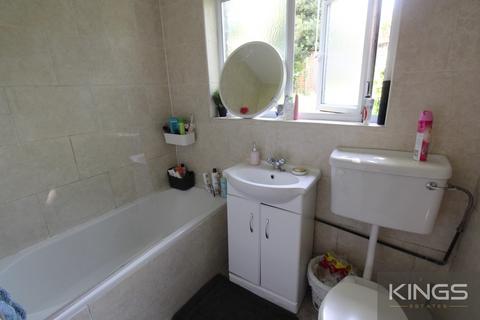 4 bedroom terraced house to rent, Portswood Road, Southampton