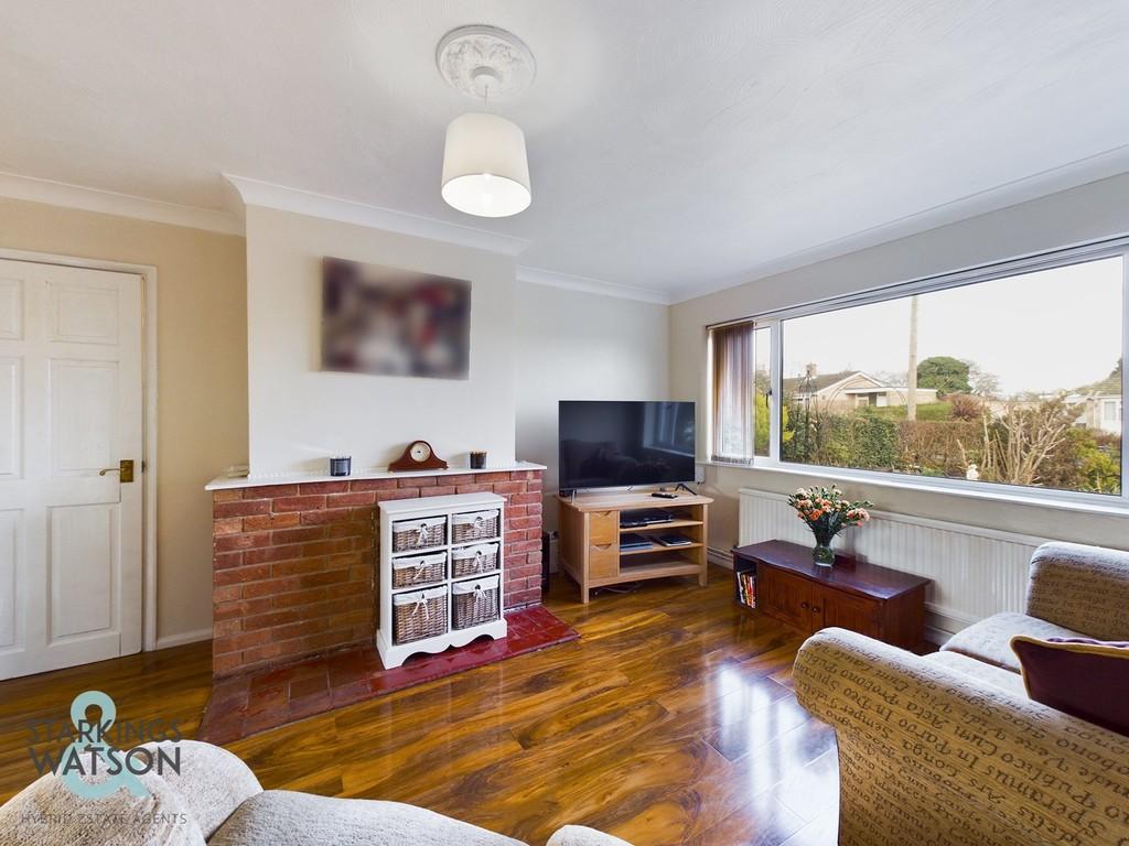 Springdale Road, Brundall, Norwich 2 bed semidetached bungalow for