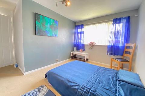 58 Manor Gardens, Warminster, BA12 8PW