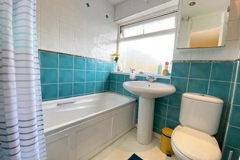 58 Manor Gardens, Warminster, BA12 8PW