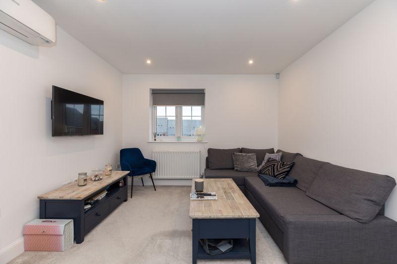 Gauntley Gardens, Billinge, WN5 7FP 2 bed apartment £725 pcm (£167 pw)