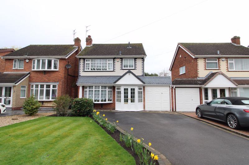 Stoney Lane, Bloxwich, Walsall, WS3 3RE 3 bed detached house £375,000