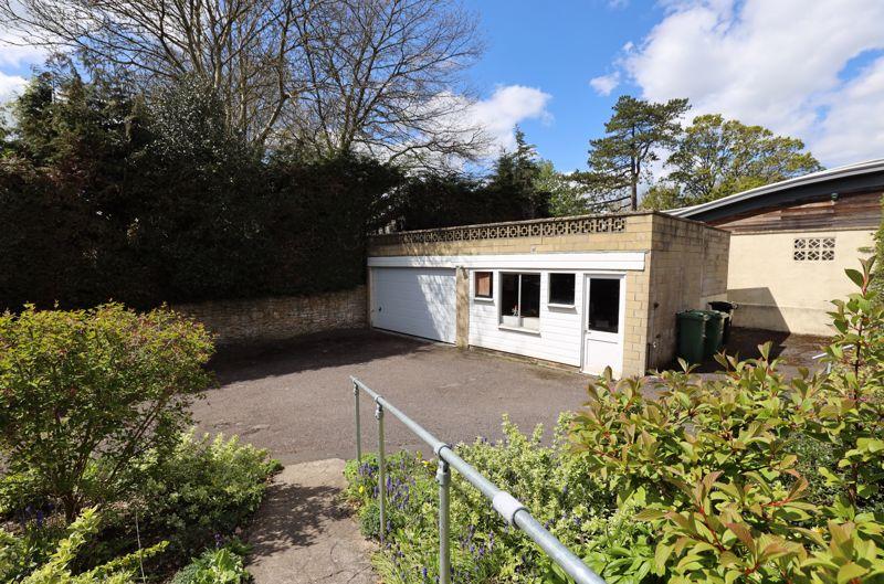 Garage / Workshop