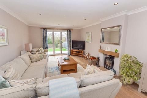 3 bedroom detached house for sale - Dovecote Close, Barrowden