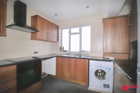 2 bedroom apartment to rent - High Street, Hornchurch
