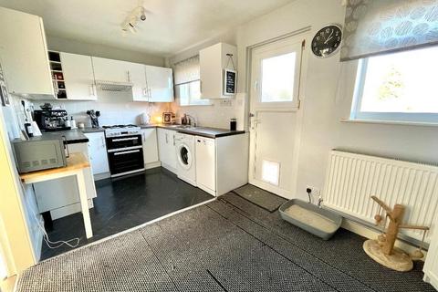 2 bedroom semi-detached house for sale, Yews Avenue, Kendray, Barnsley, South Yorkshire, S70 4BW