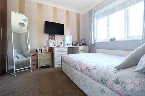 4 bedroom detached house for sale - Woodmere, Barton Hills, Luton, Bedfordshire, LU3 4DN