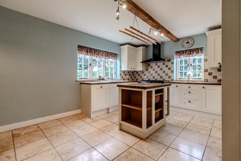 4 bedroom bungalow to rent, Church Lane, Challock, Ashford, TN25