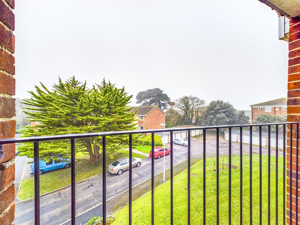 Marryat Court, Montagu Road, Highcliffe, Dorset, BH23 2 bed apartment