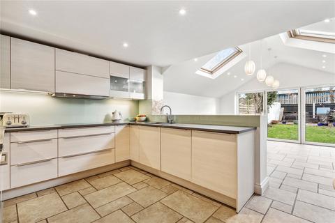 4 bedroom terraced house to rent, Chancery Mews, SW17