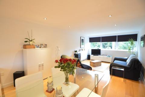 3 bedroom flat to rent - High Point, WEYBRIDGE, KT13
