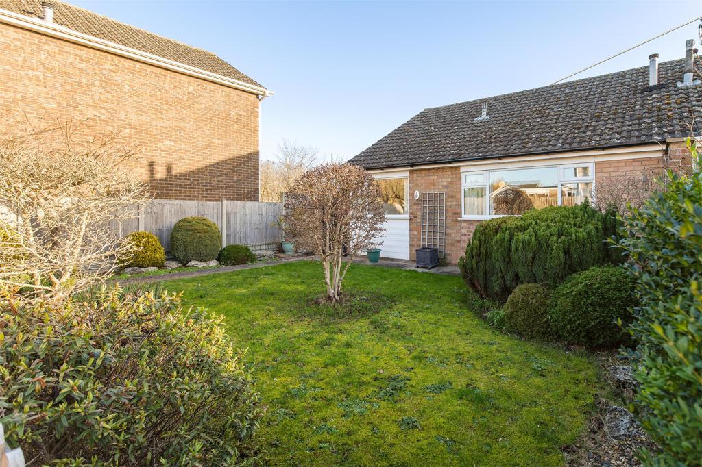 Phillips Court, Welton, Lincoln, Lincolnshire, LN2 3LB 2 bed semi