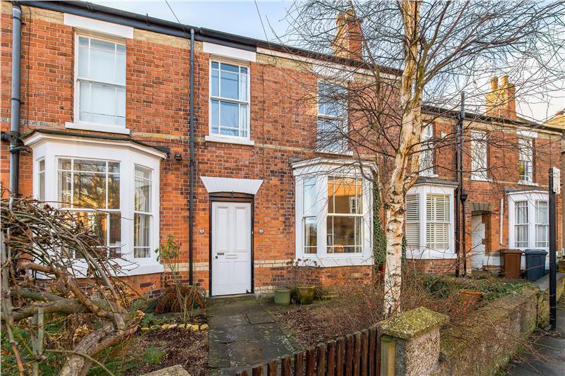 Langworthgate, Lincoln, Lincolnshire, LN2 4AD 2 bed terraced house for
