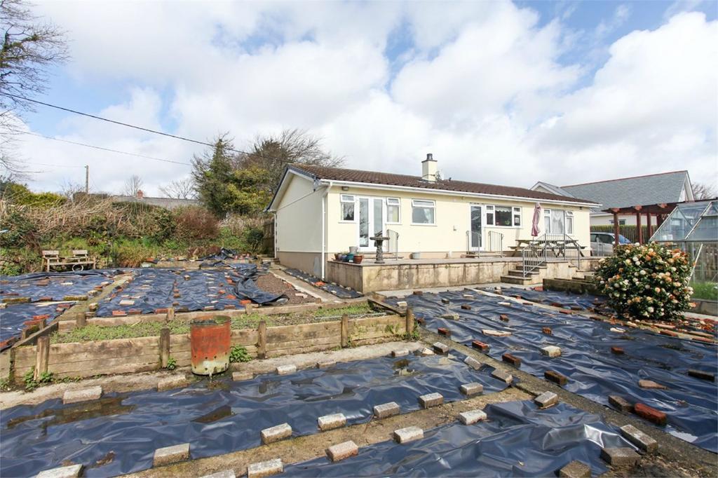 High Street, Lanjeth, ST AUSTELL, PL26 4 bed detached bungalow for sale