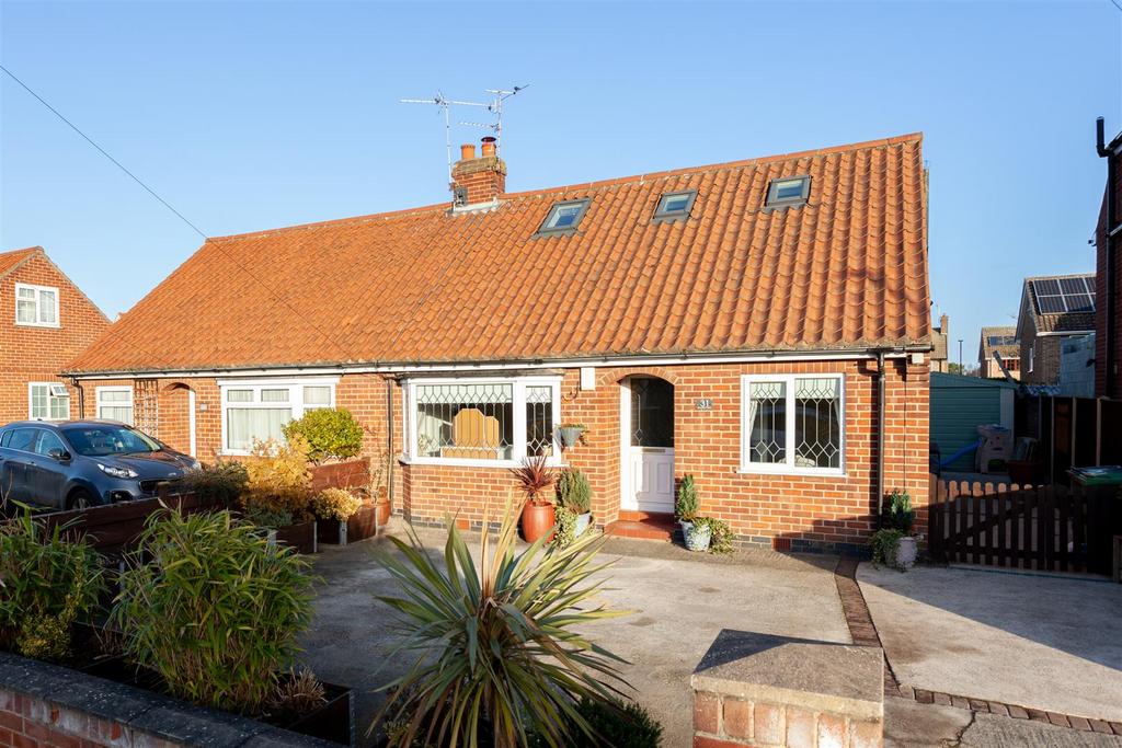 Broome Close, Huntington, York 3 bed semidetached bungalow £365,000
