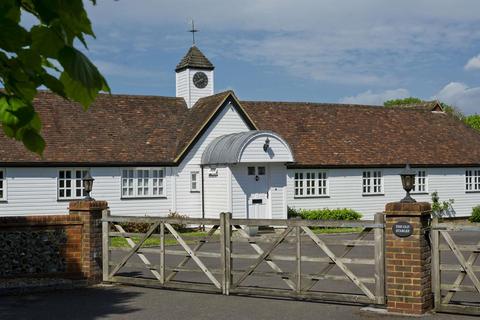 The Old Stables Perry Hill, Worplesdon, Guildford, GU3 3RD