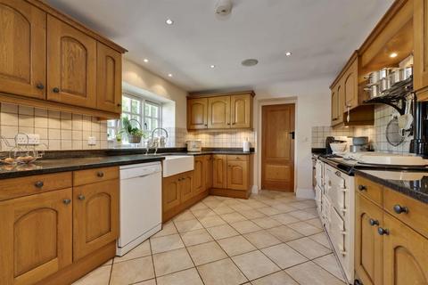 The Old Stables Perry Hill, Worplesdon, Guildford, GU3 3RD