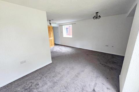 2 bedroom flat to rent, Badgers Bank Road, Sutton Coldfield